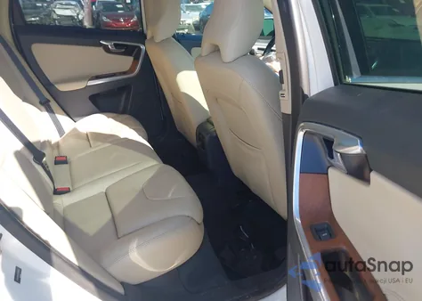 2017 Volvo Xc60 T5 Inscription z USA, uszkodzony, nr VIN YV440MDU1H2196016